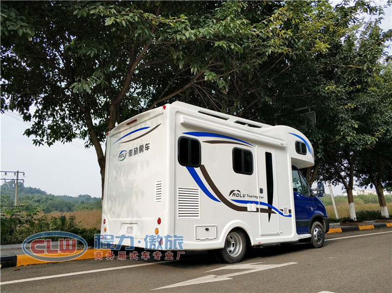 傲旅房車依維柯歐勝C型