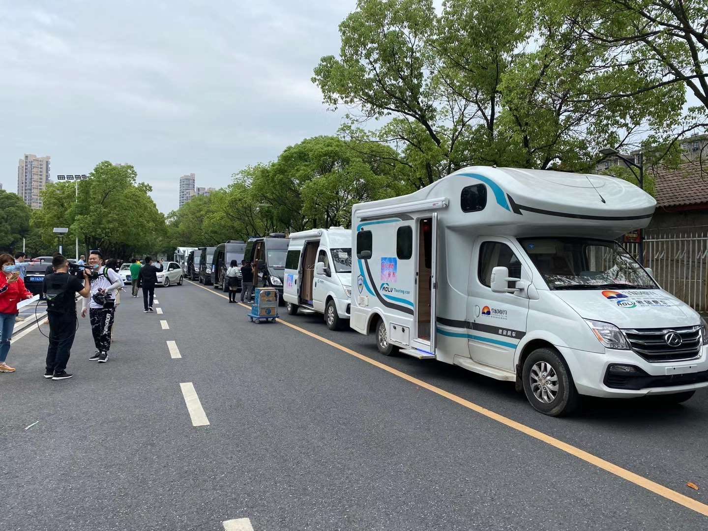 傲旅房車參加江西援鄂醫(yī)護(hù)人員大型集體婚禮活動(dòng)