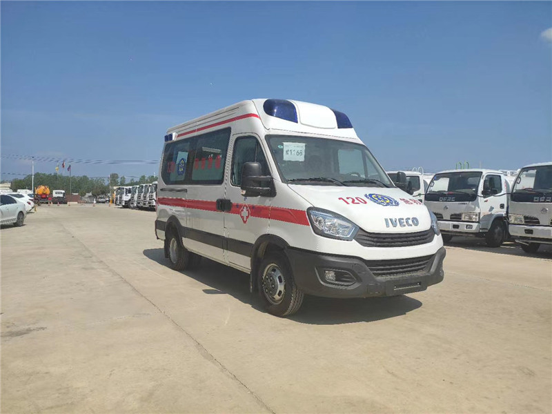 依維柯負壓救護車（3.0T進口8速自動擋后雙胎進口空氣懸掛）