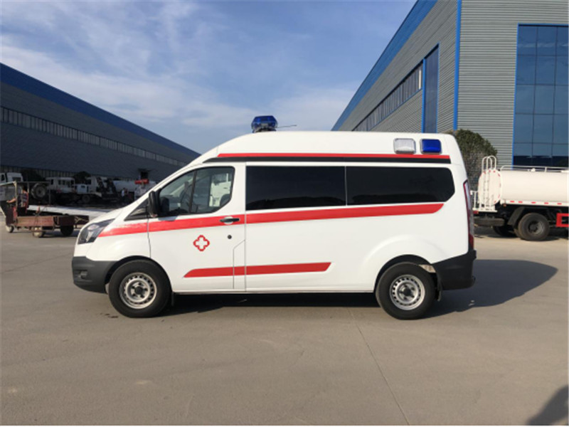 江鈴福特全順負(fù)壓救護(hù)車V362（異形頂國六）