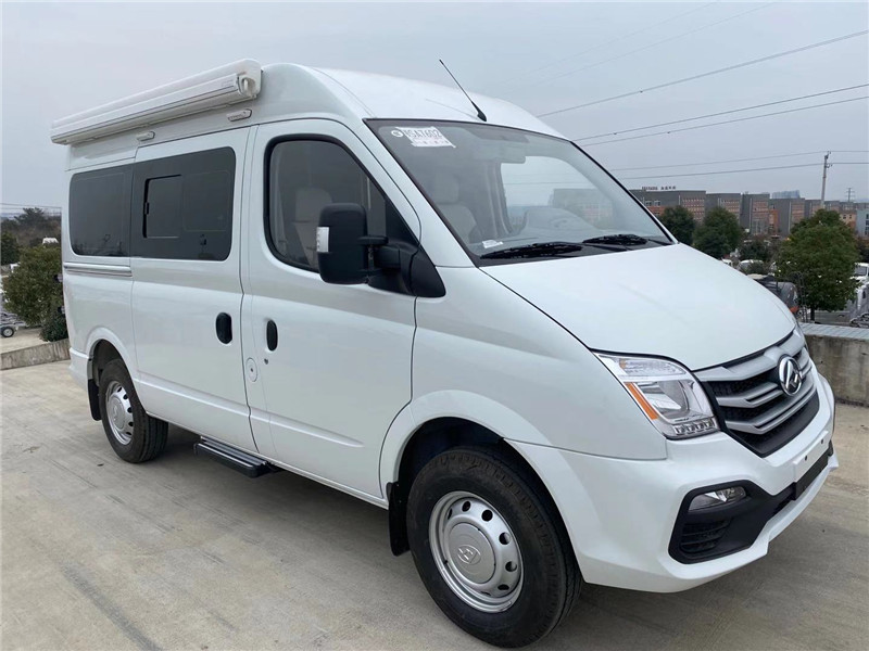 自動擋房車大通V80短軸中頂藍牌C照可駕駛
