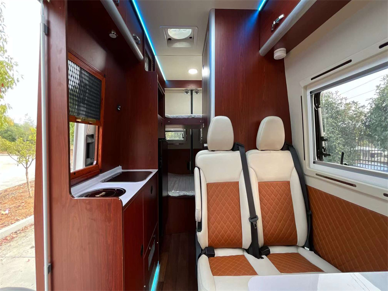 ?大通房車v90超高頂新車出爐