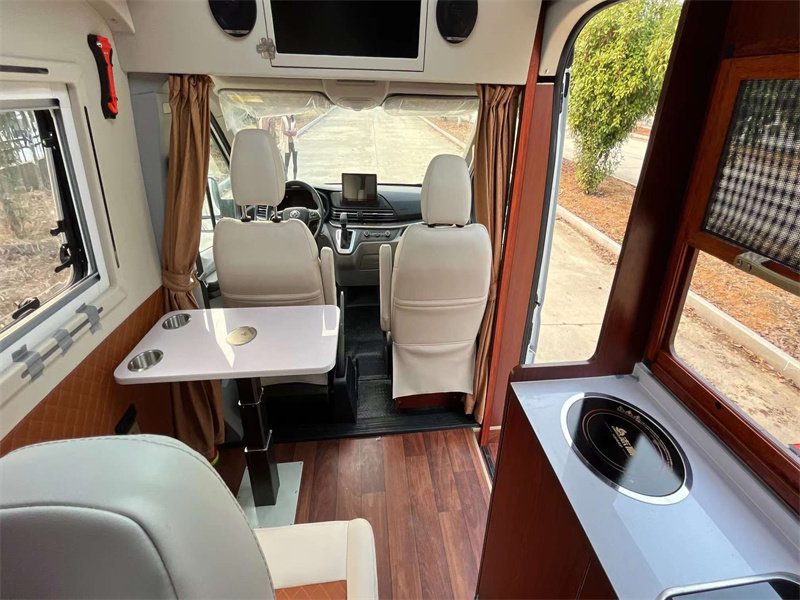 大通v90加長軸超高頂B型房車